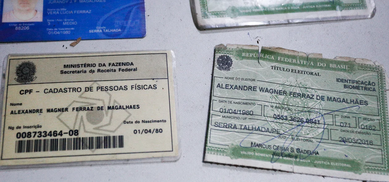 Titilo de eleitor e Cpf  dos presos 