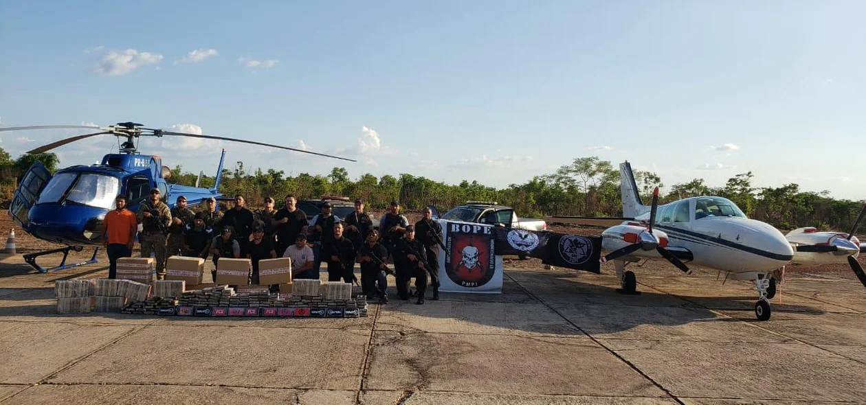 Um helicóptero e uma avião de pequeno porte também foram apreendidos
