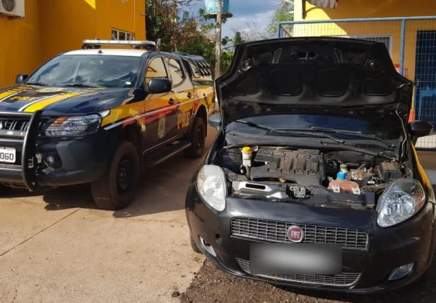 Carro apreendido pela PRF 