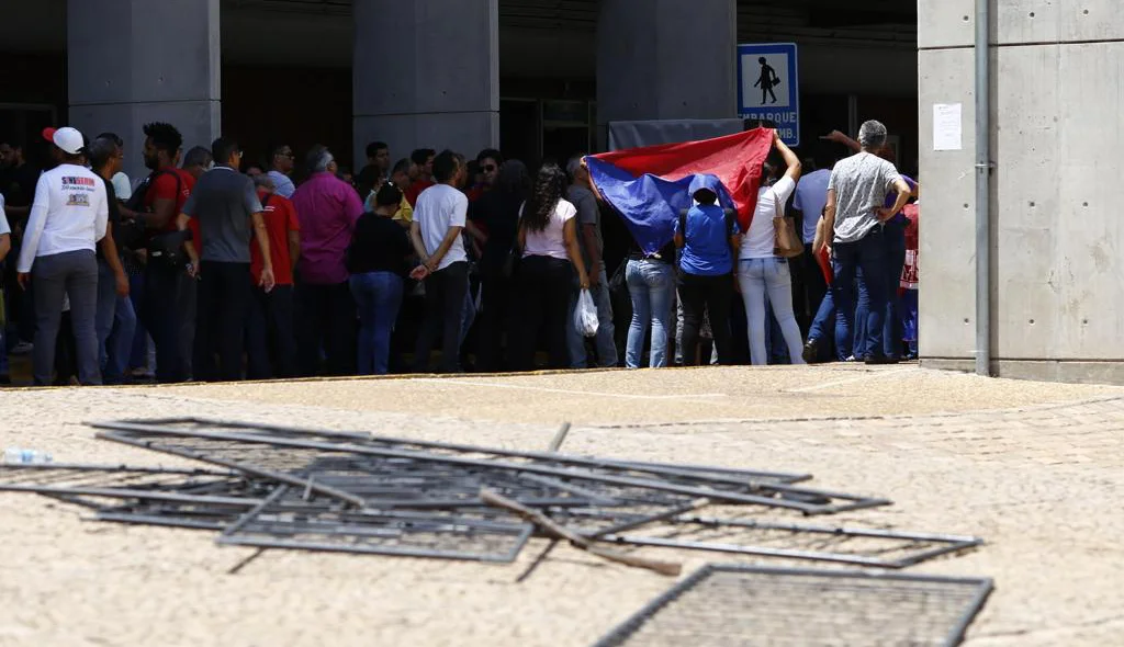 Manifestação na Alepi
