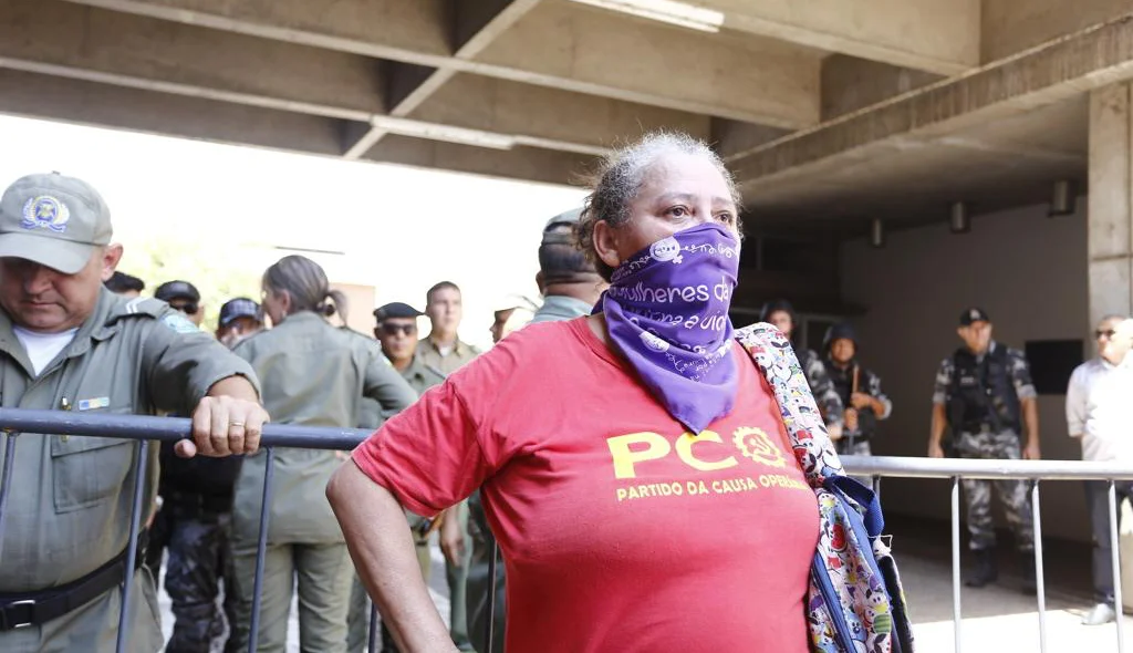 Manifestante na Alepi