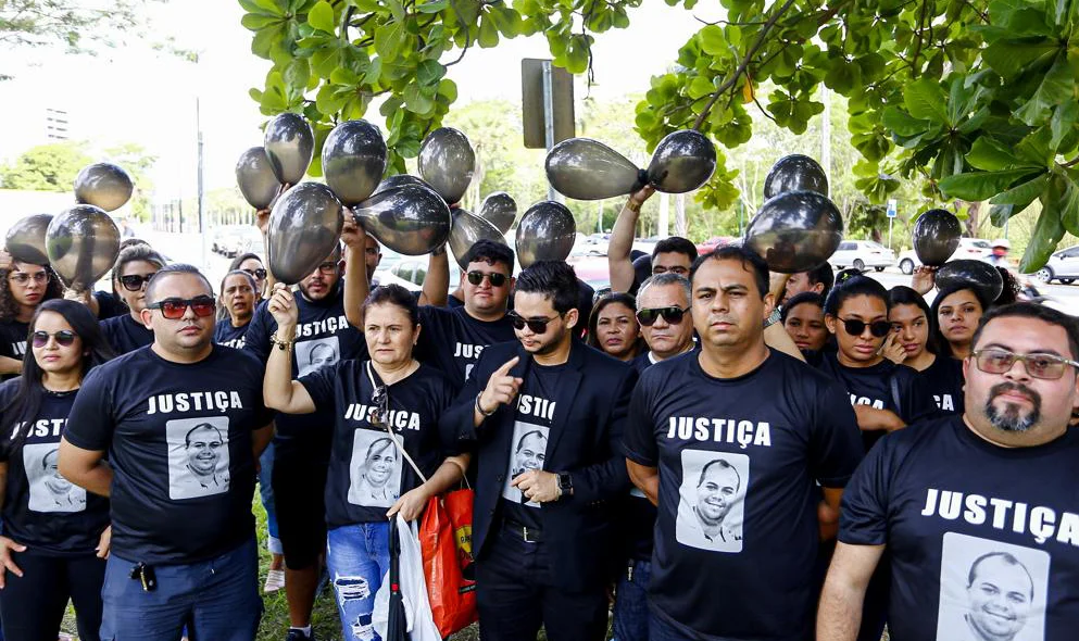 Familiares e amigos do radiologista Rudson Vieira