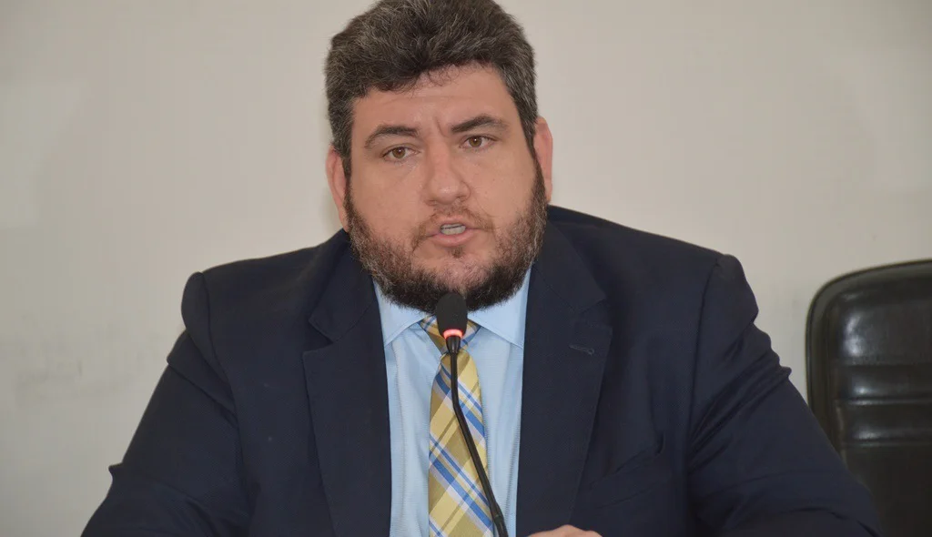 Sessão solene foi conduzida pelo presidente da Câmara