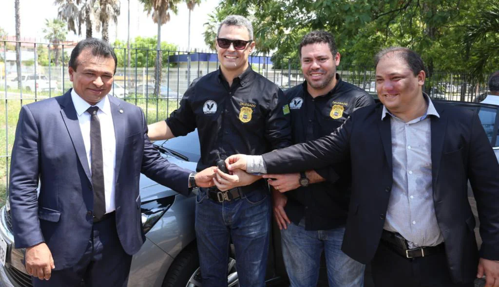 Entrega de veículos para a Polícia Civil