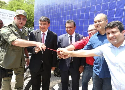 Entrega de veículos para a Polícia Militar