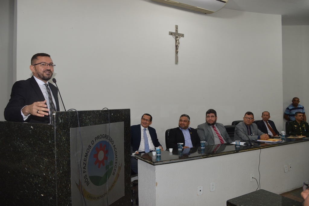 Padre Walmir enaltece papel do engenheiro