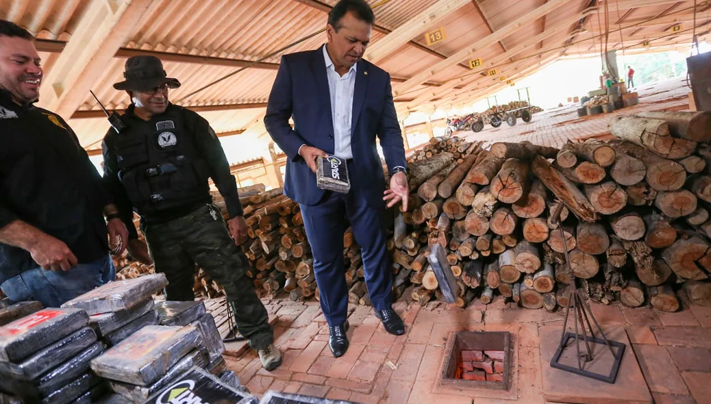 Secretário Fábio Abreu acompanhou incineração de uma tonelada de cocaína