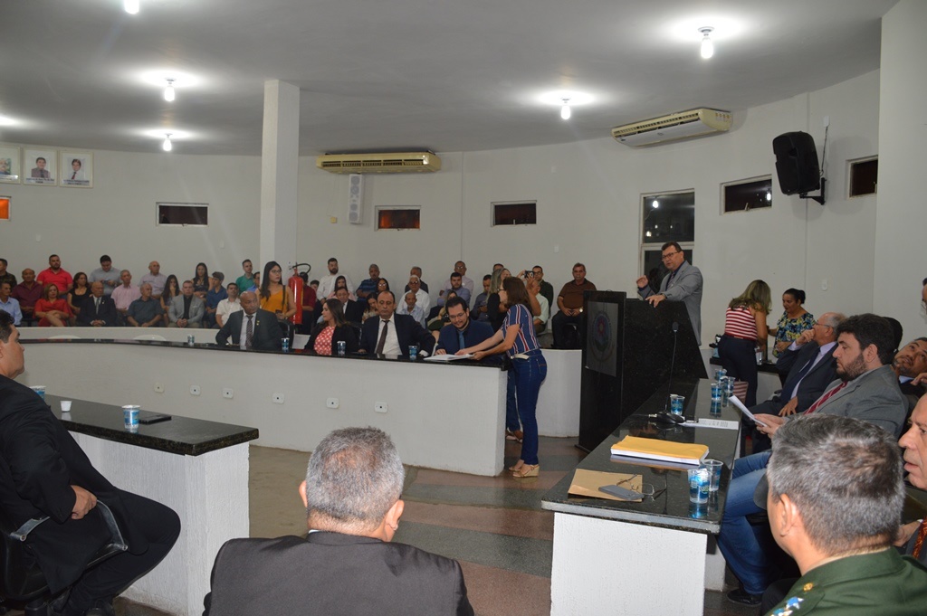Sessão solene em homenagem ao Dia do Engenheiro