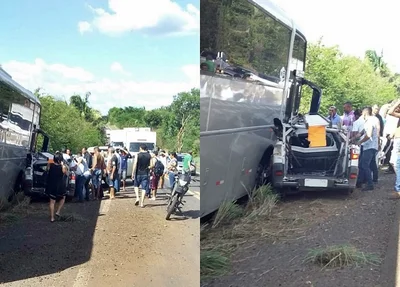 Acidente envolvendo ônibus de viagem e carro 