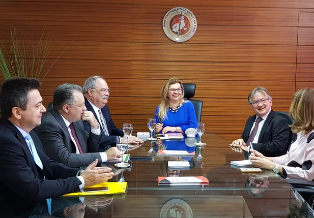 Reunião entre líderes do Governo e membros do MP