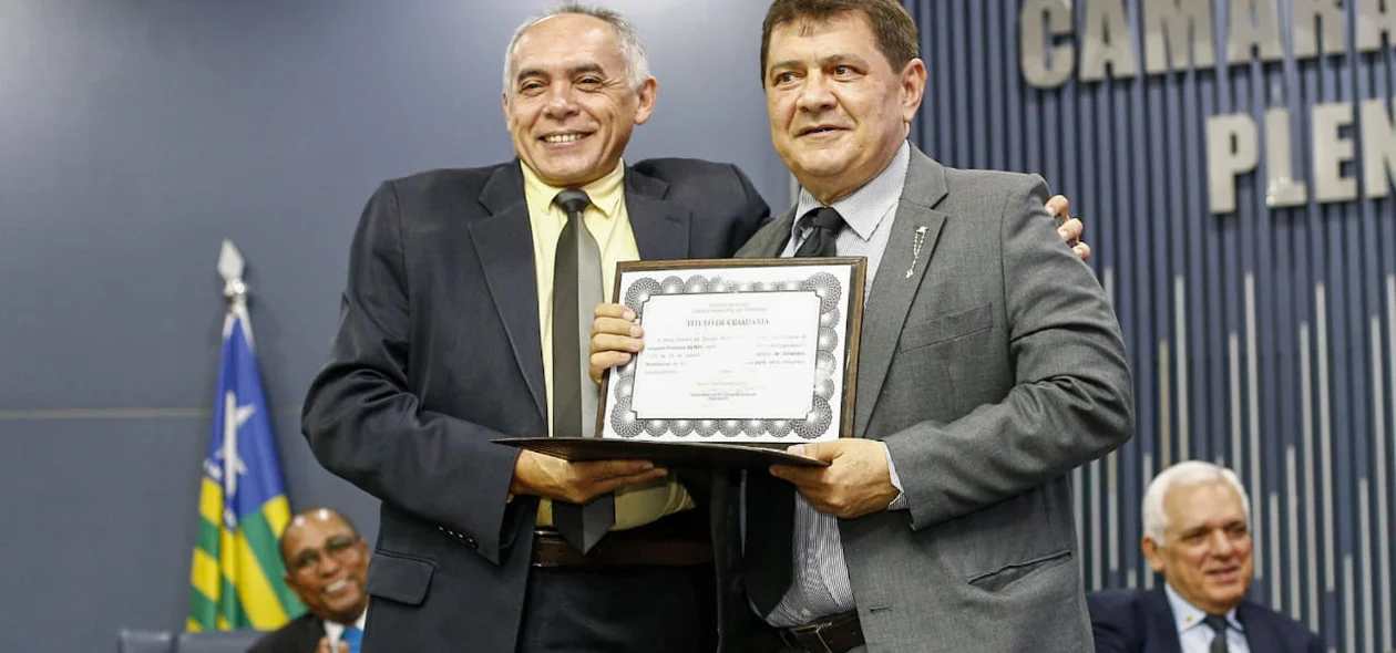 Marcos Patrício recebe título de cidadão teresinense