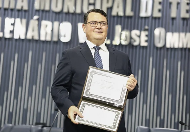 Marco Aurélio Maia recebe título de cidadão teresinense 
