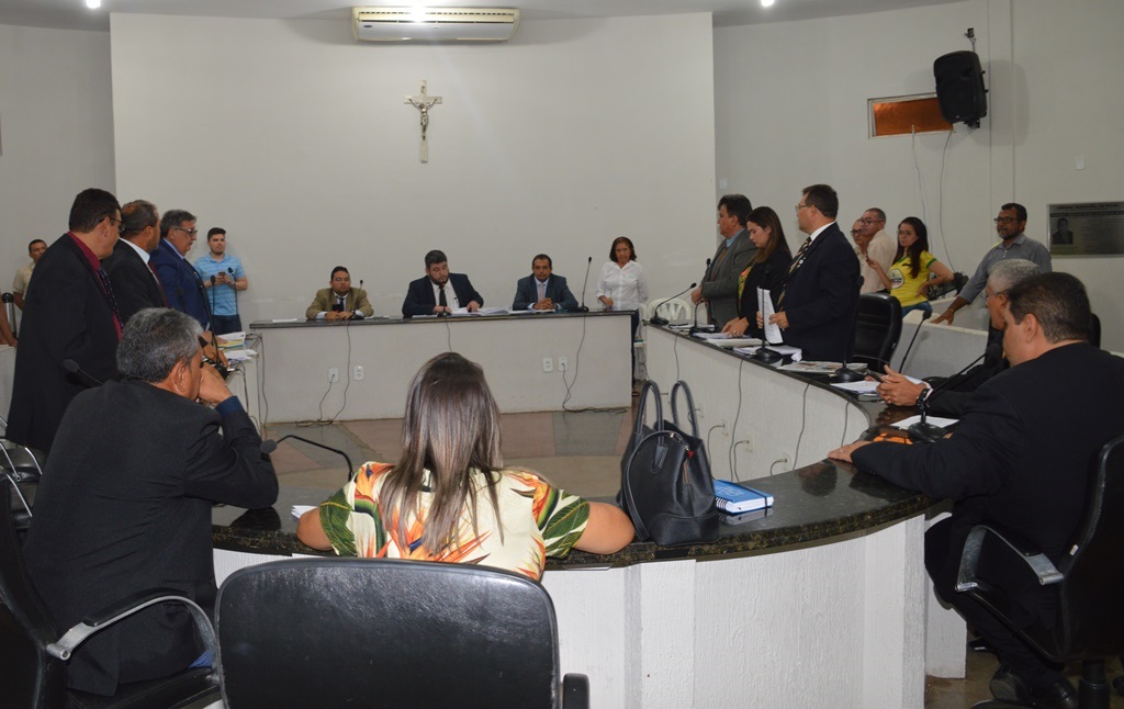 Projeto de orçamento foi aprovado com sete votos a favor e seis contra