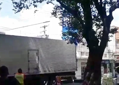 Fiação elétrica ficou atingida