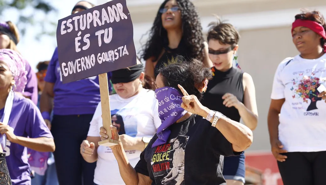 Mulher protesta