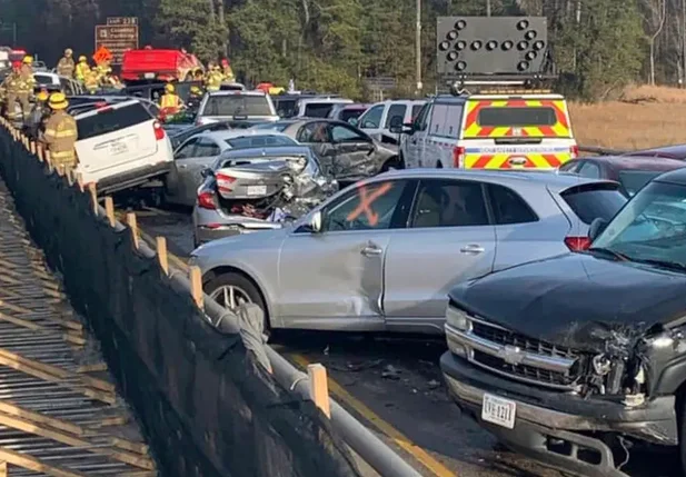 Acidente envolvendo mais de 60 carros nos EUA deixa dezenas de feridos