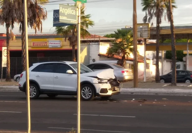 Acidente na Avenida João XXIII