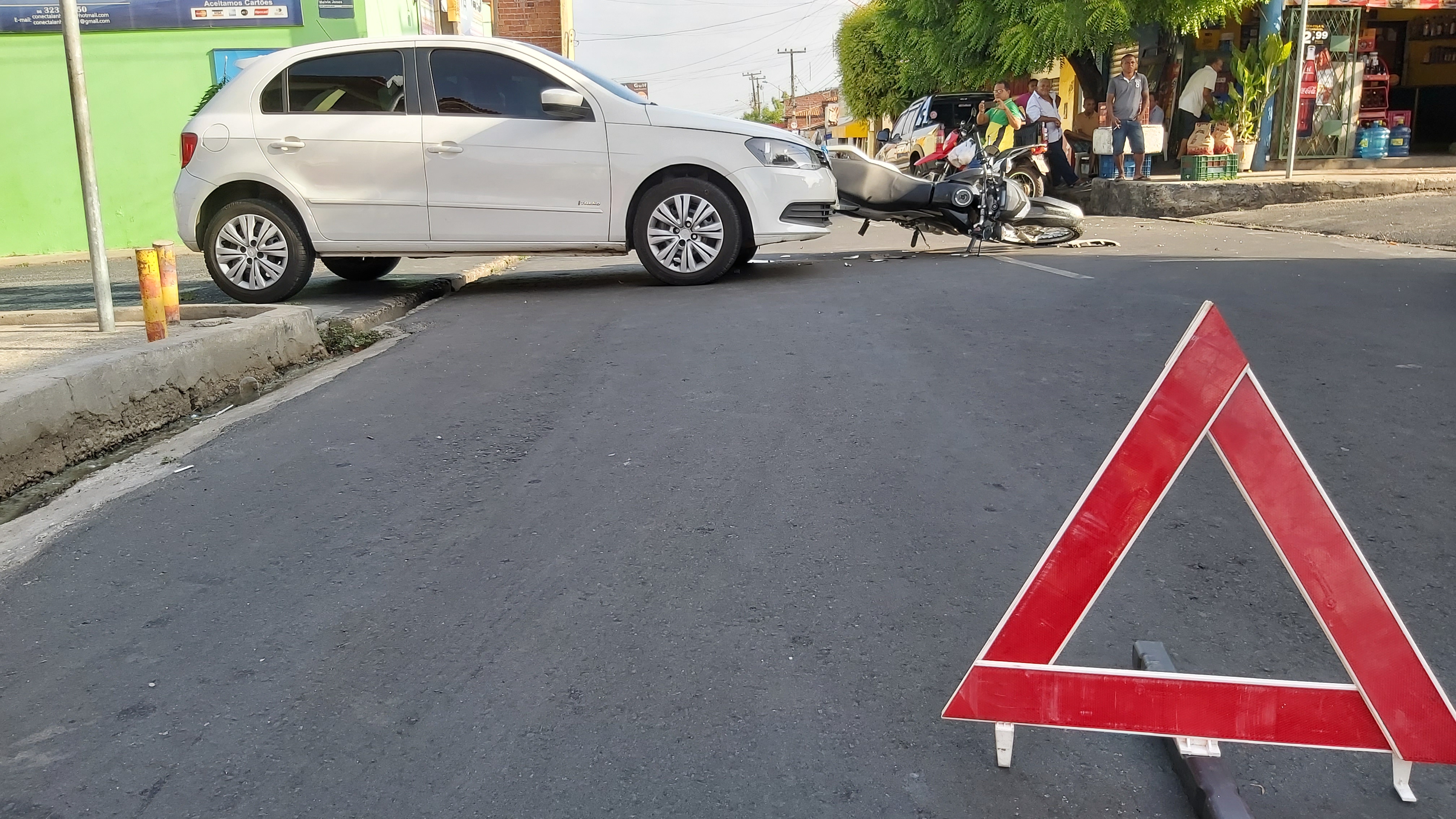 Trânsito ficou lento após a colisão