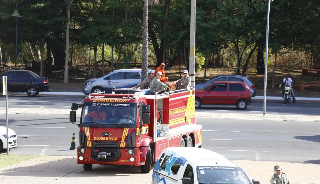 Bombeiros fez o transporte do corpo do deputado Fernando Monteiro