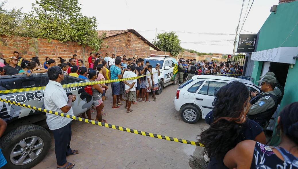 Área isolada pela Polícia Militar