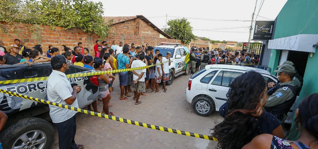 Área isolada pela Polícia Militar