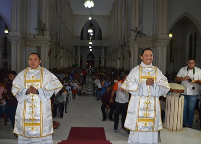 Vanderlan Silva e Marcos Vinicius são ordenados diáconos