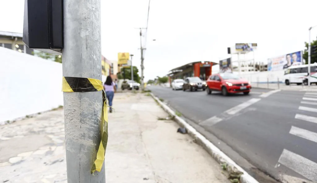 Mulher de 40 anos morreu no local do acidente