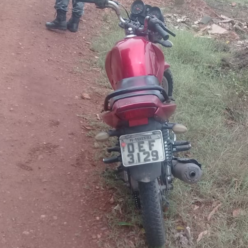 Motocicleta encontrada com os adolescentes
