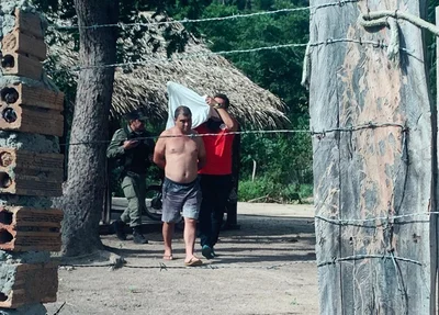 Marcos Emílio sendo preso pela polícia