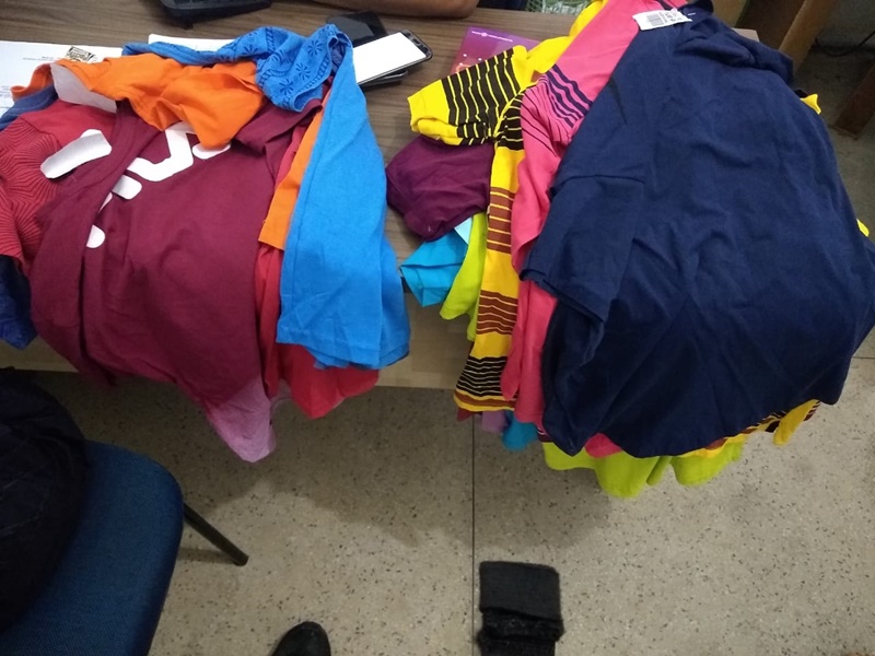 Peças de roupas furtadas em Regeneração