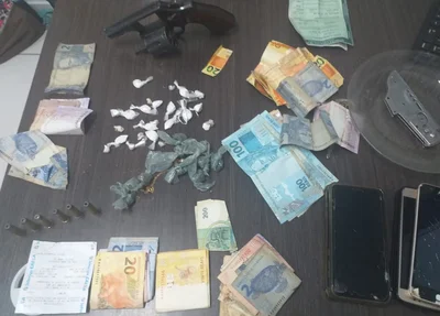 Material encontrado pelos policiais do DENARC
