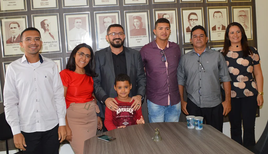 Conselheiros empossados com o Padre Walmir
