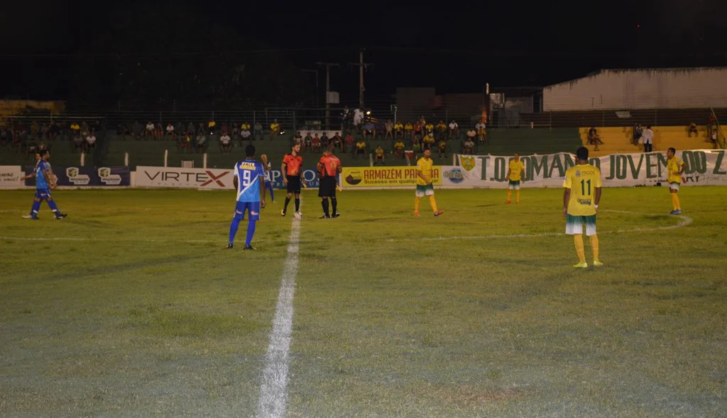 Partida foi realizada no Estádio Helvídio Nunes