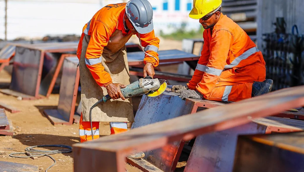 Trabalhadores do setor da construção civil