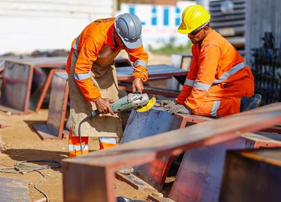 Trabalhadores do setor da construção civil