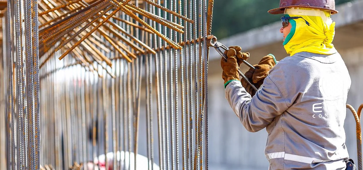 Tralhador da construção civil