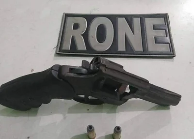 Arma apreendida em bar na Vila Costa Rica