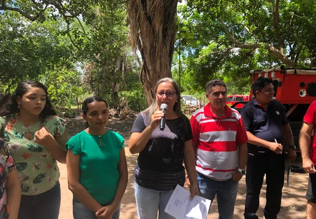 Prefeita Vilma Amorim entrega sistema de água na localidade Encanto