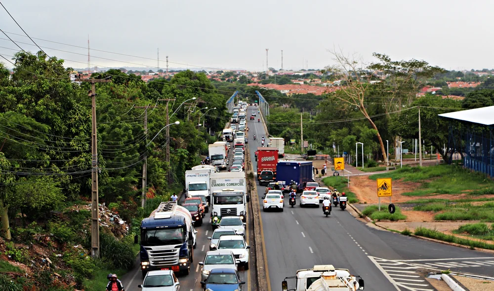 A PRF atendeu a ocorrência e realizou a contenção do fluxo de veículos