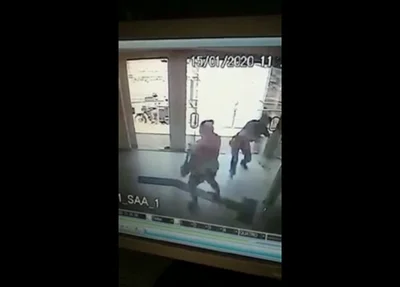 Momento em que a vítima é baleada