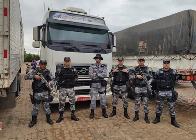 Polícia Militar apreende carreta e Picos