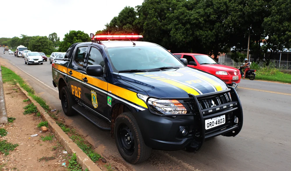 A Polícia Rodoviária Federal esteve no local do acidente