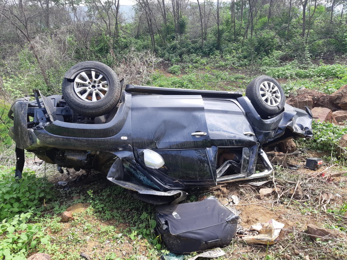 A família foi encontrada morta hoje