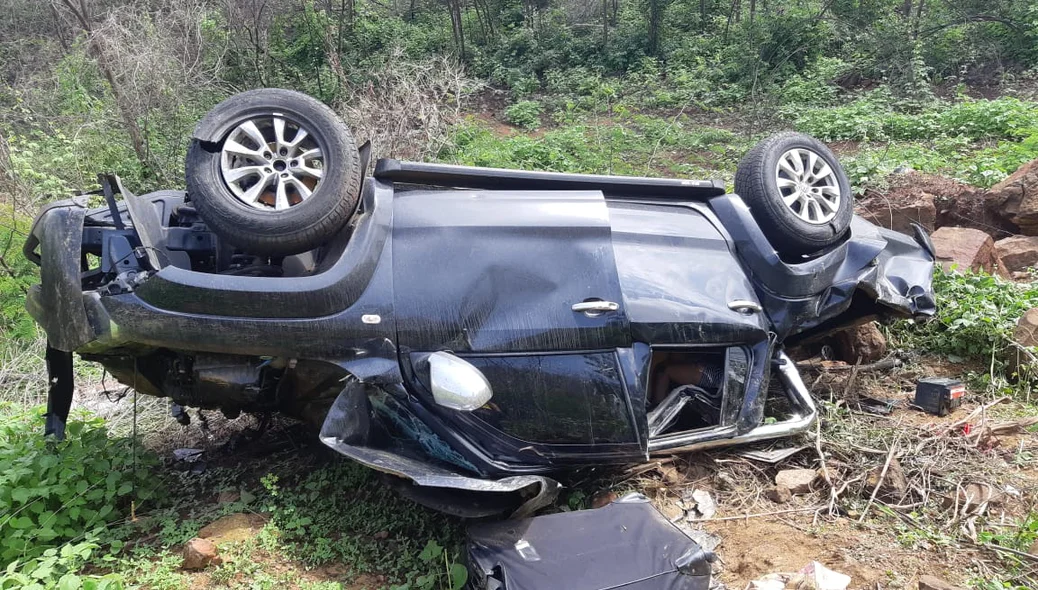 A família foi encontrada morta hoje