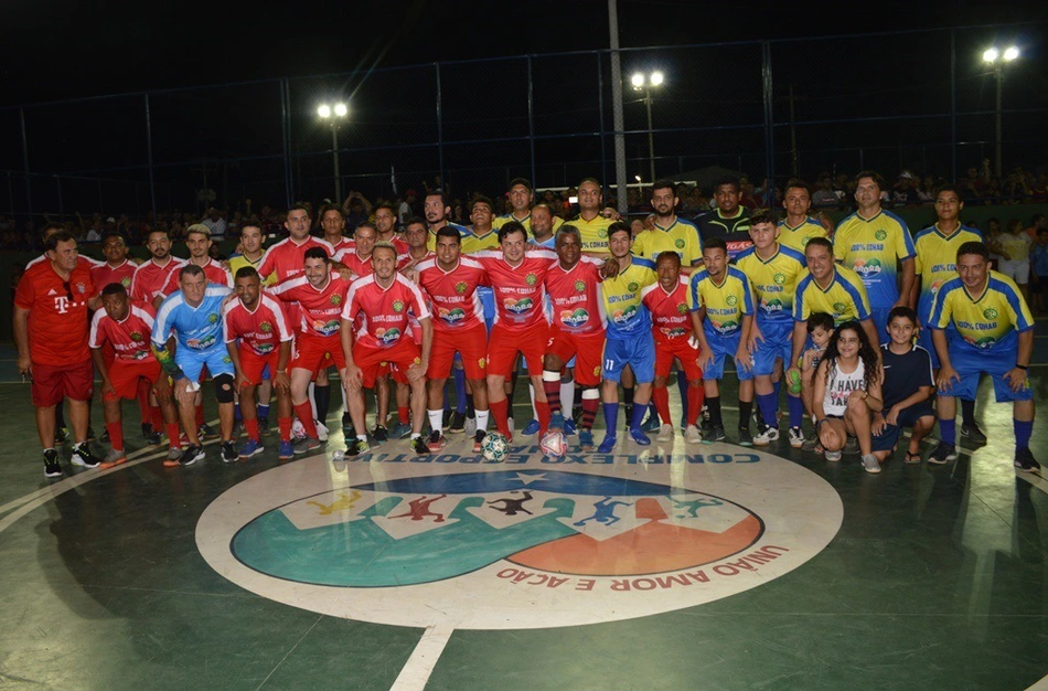Equipes que disputaram a partida de futsal