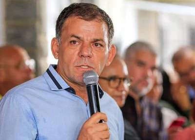 Coronel Carlos Augusto durante seu pronunciamento