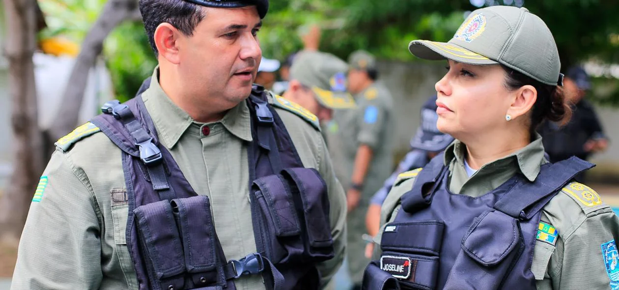 Tenente-coronel Galvão e tenente-coronel Joseline