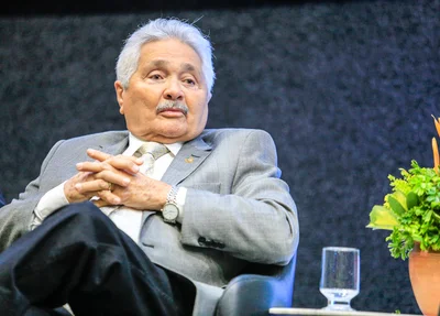 Elmano Férrer 