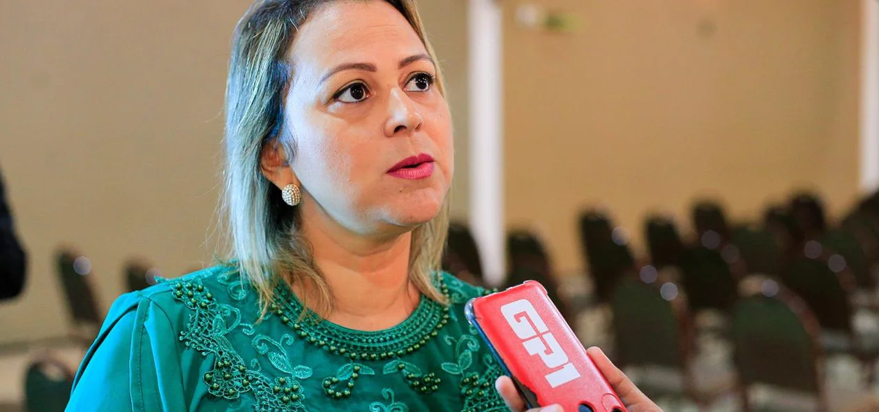 Andréia Araújo