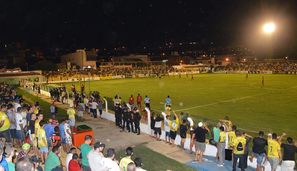 Torcida compareceu ao estádio em bom número